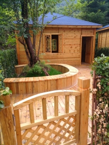 防腐木涼亭的保養護衛(wèi)方法總結